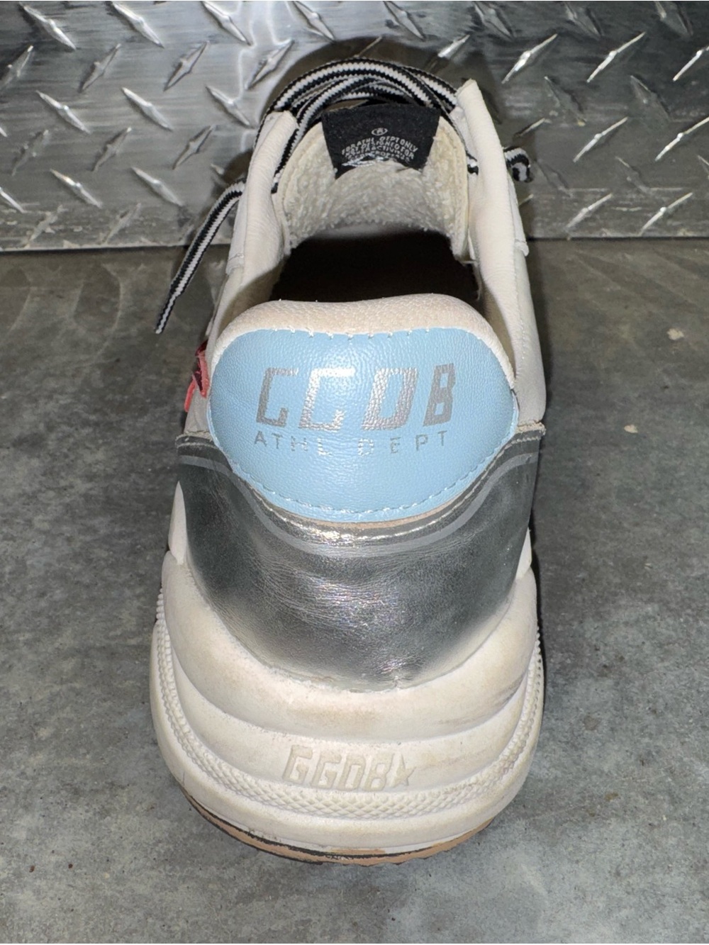 Golden Goose Women's White Trainers (No Original Box - Picture 2 of 4
